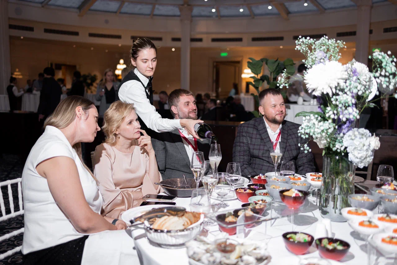 https://economy-data.ru/wp-content/uploads/2025/07/globalnye-vizionery-2025-253.webp
